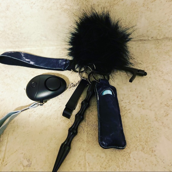 Self Defense Keychain - Picture 15 of 16